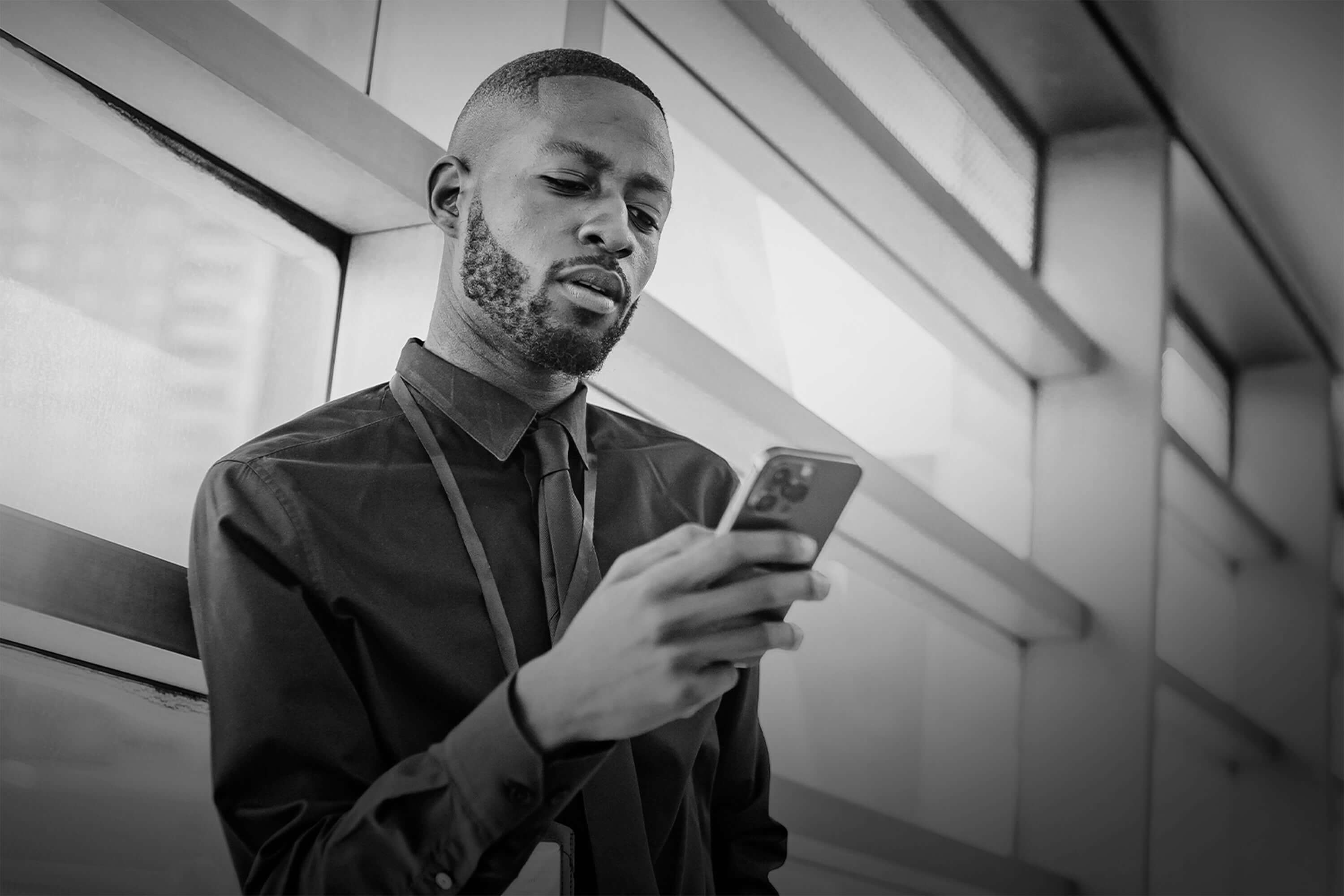 Duress lone worker safety app providing real-time emergency alerts and GPS tracking for isolated staff
